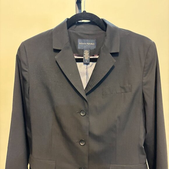 Banana Republic Wool Blend 3 Button Black Blazer - Picture 3 of 9